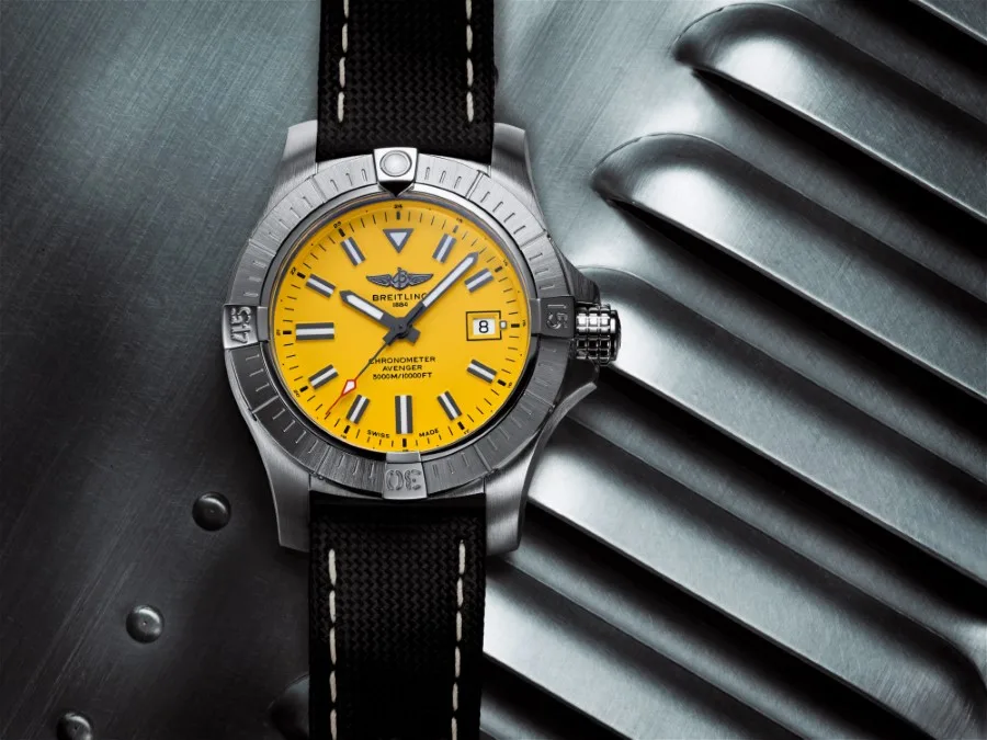 Breitling Avenger Collection - Breitling Avenger Automatic 45 Seawolf