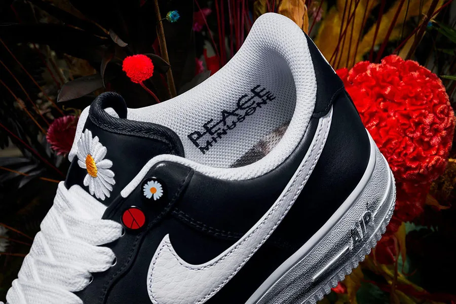 Nike Air Force 1 x G-Dragon Para-noise