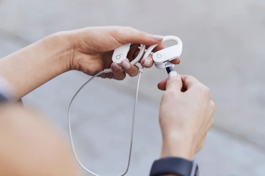 Apple - Beats PowerBeats 4