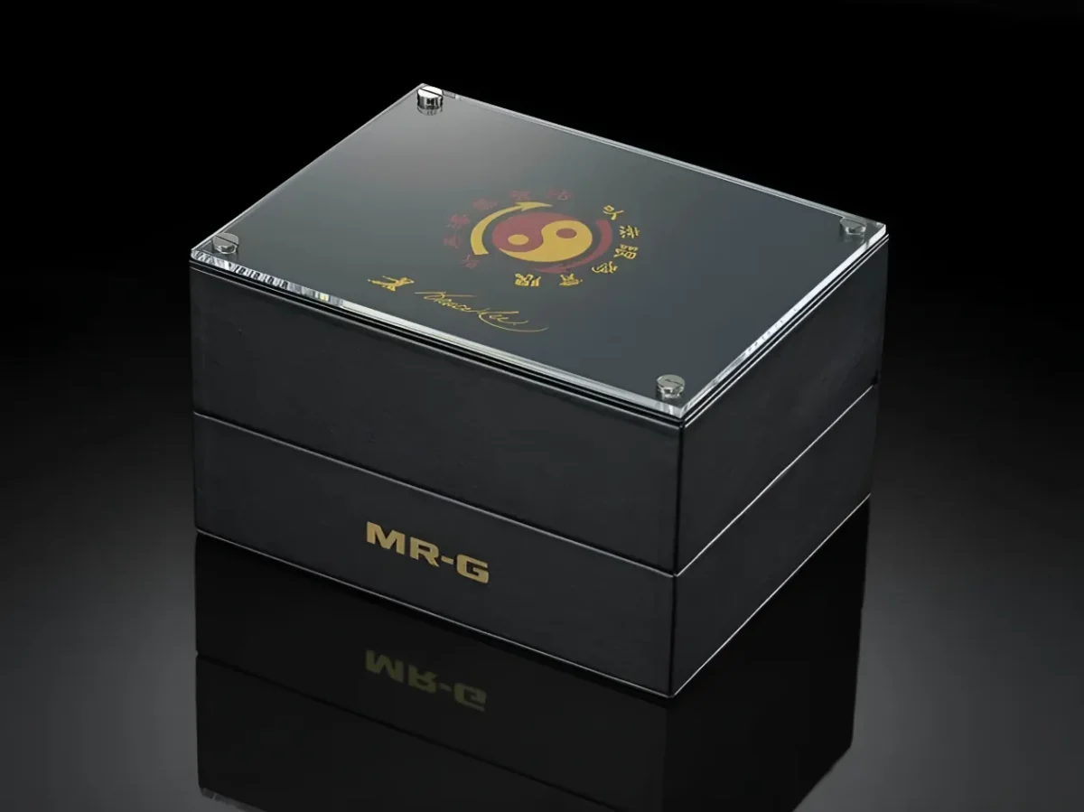 G SHOCK MRG G2000BL x Bruce Lee 6 G-SHOCK x Bruce Lee : la montre qui vaut aujourd'hui cinq fois son prix de lancement