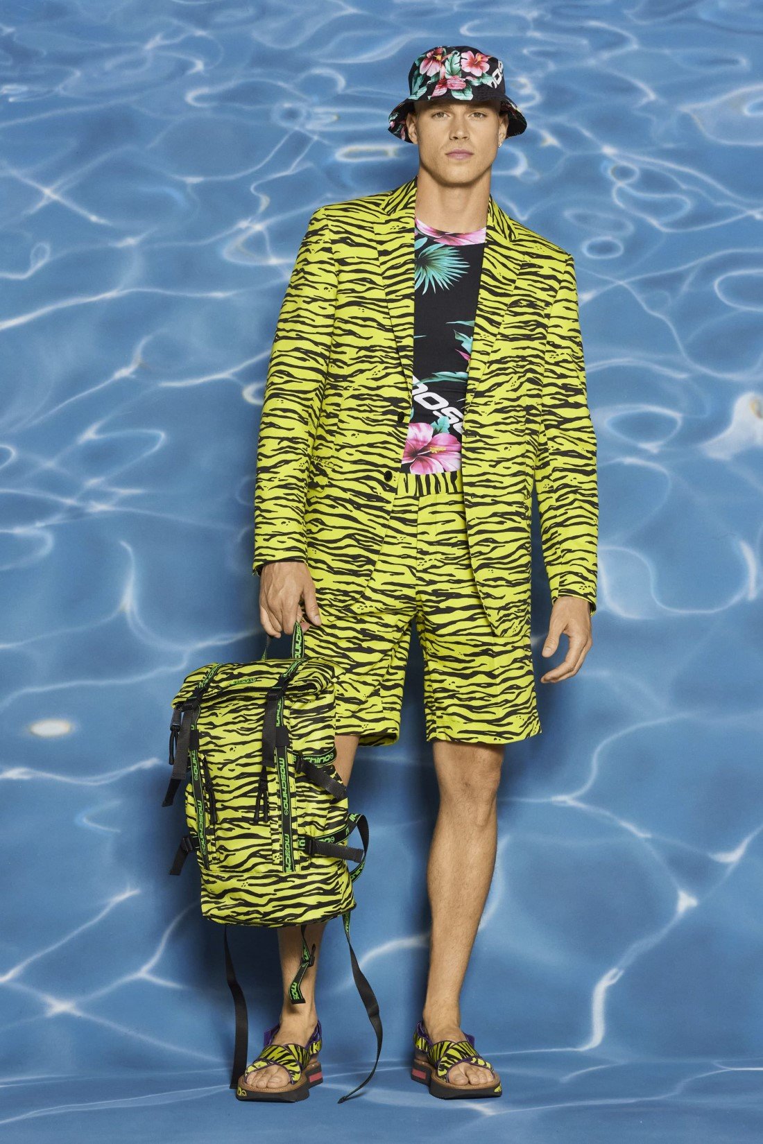Moschino Collection Croisière Homme 2022