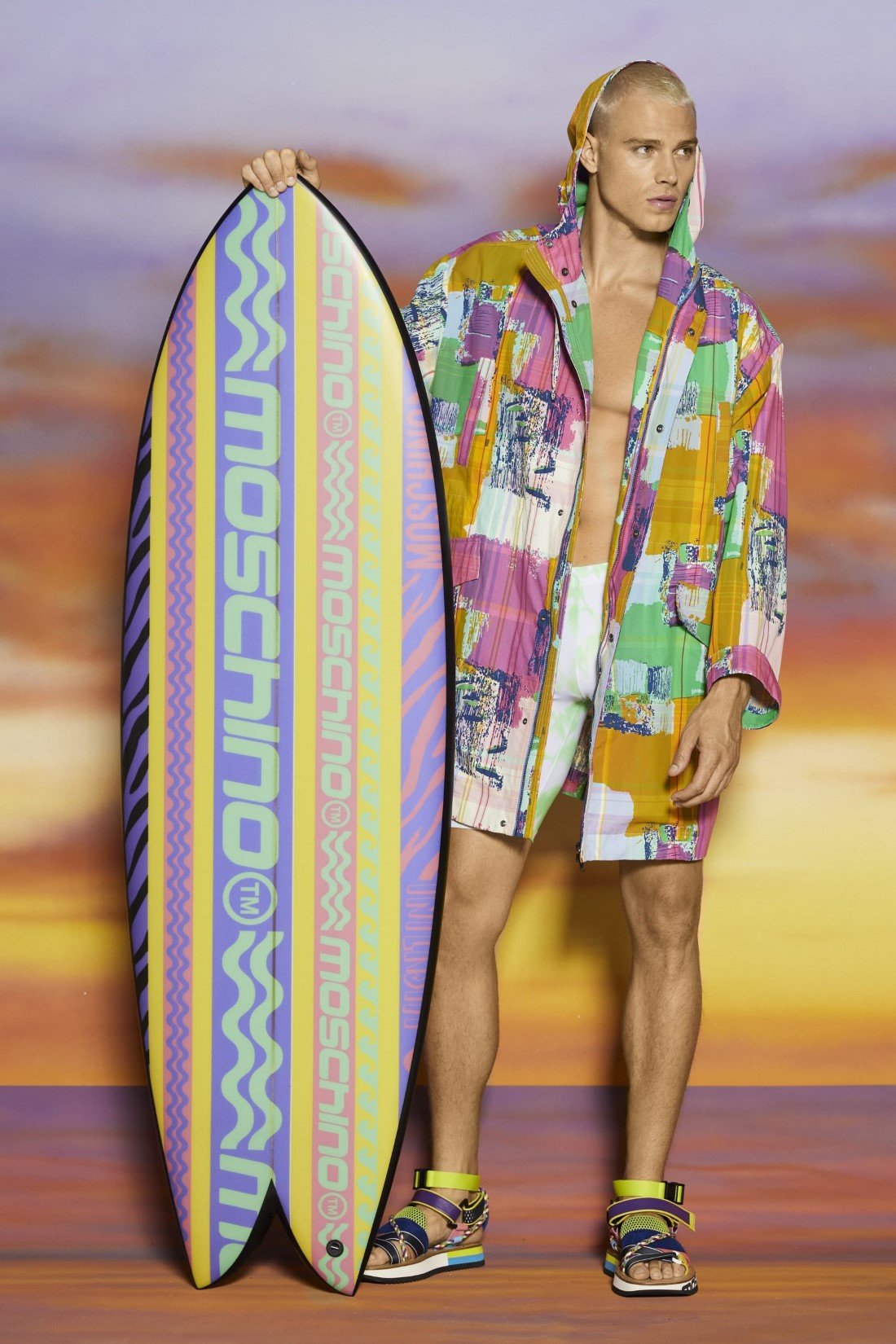 Moschino Collection Croisière Homme 2022