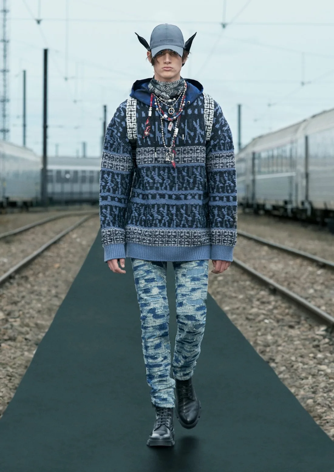 Givenchy Croisière 2022
