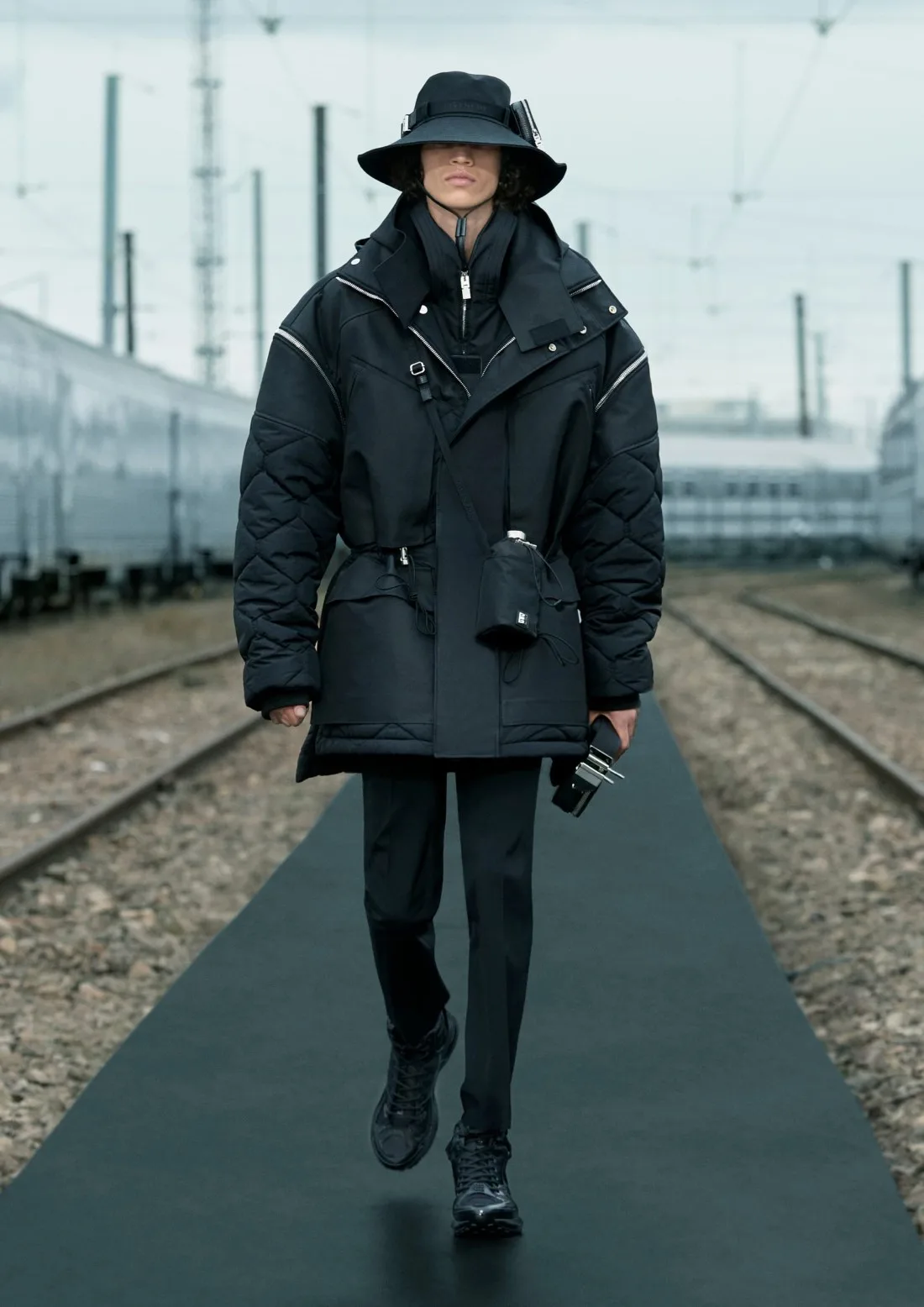 Givenchy Croisière 2022