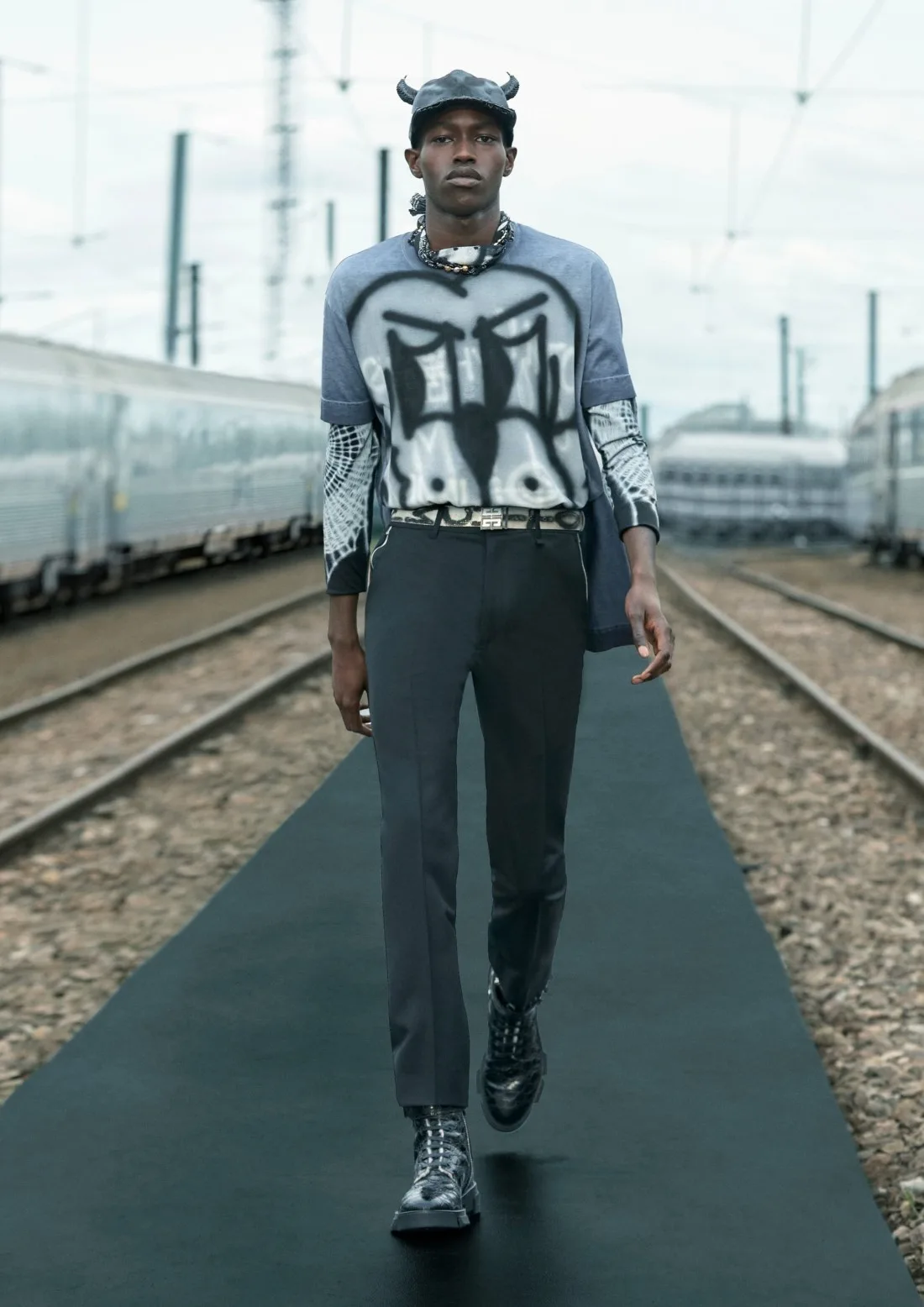 Givenchy Croisière 2022