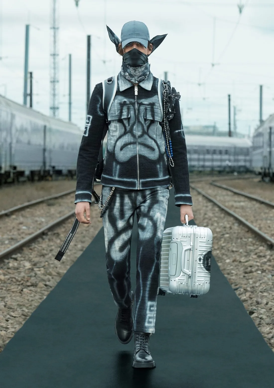 Givenchy Croisière 2022