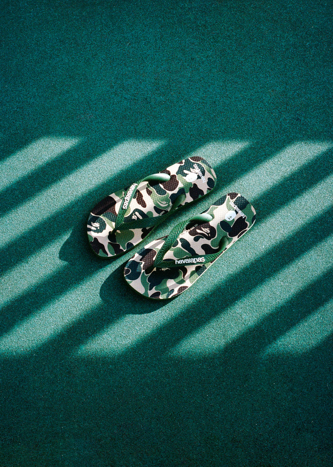 Havaianas x A BATHING APE