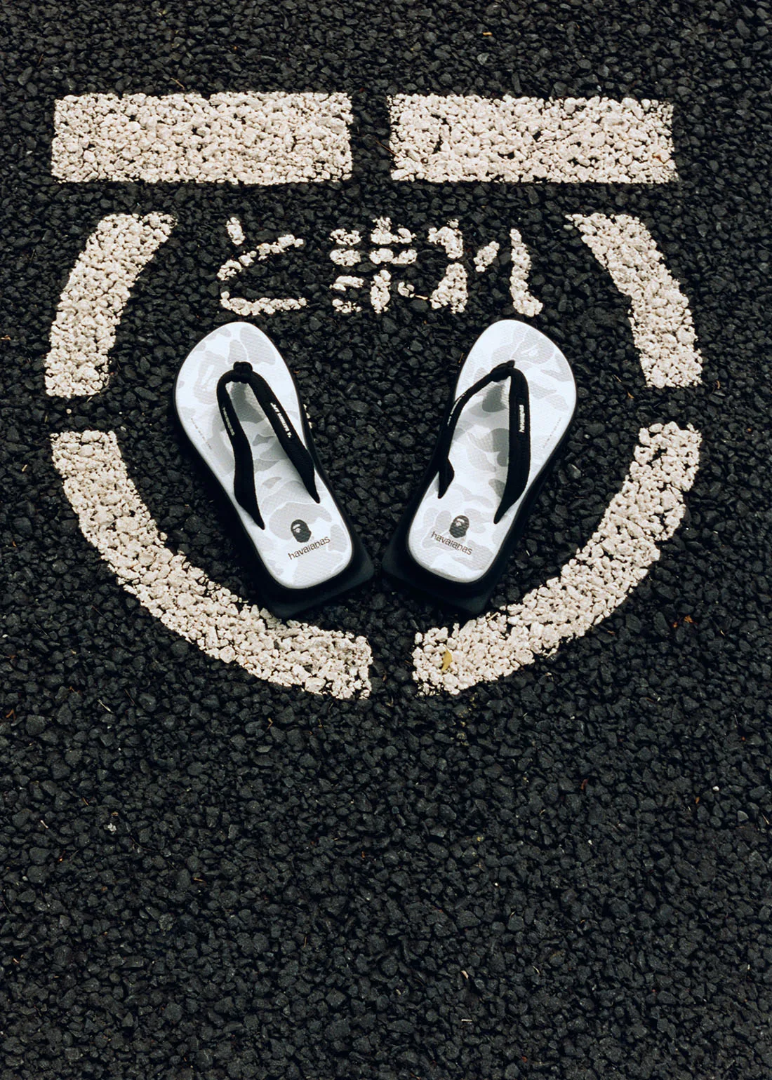Havaianas x A BATHING APE