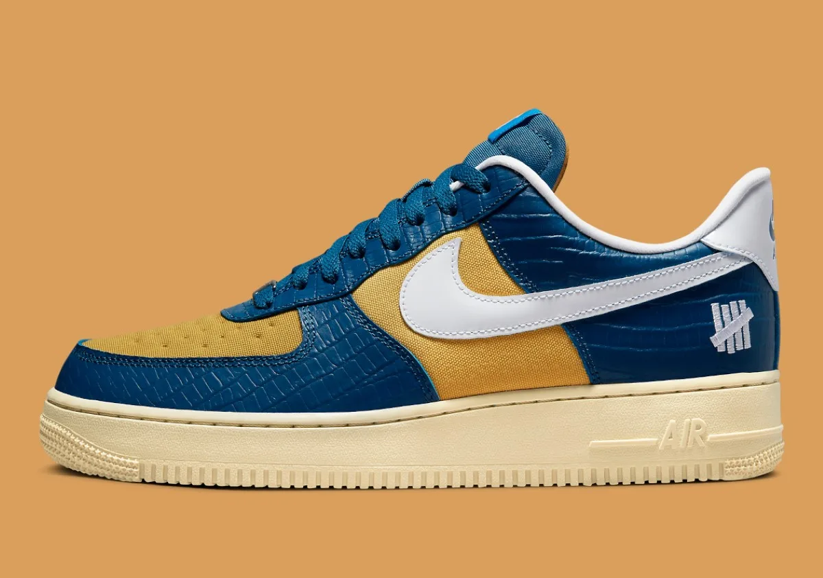 UNDEFEATED x Nike Dunk Low "5 On It"