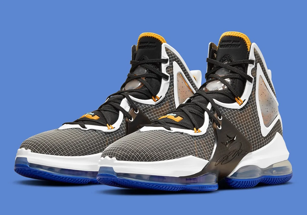 Nike LeBron 19 "Hardwood Classic"