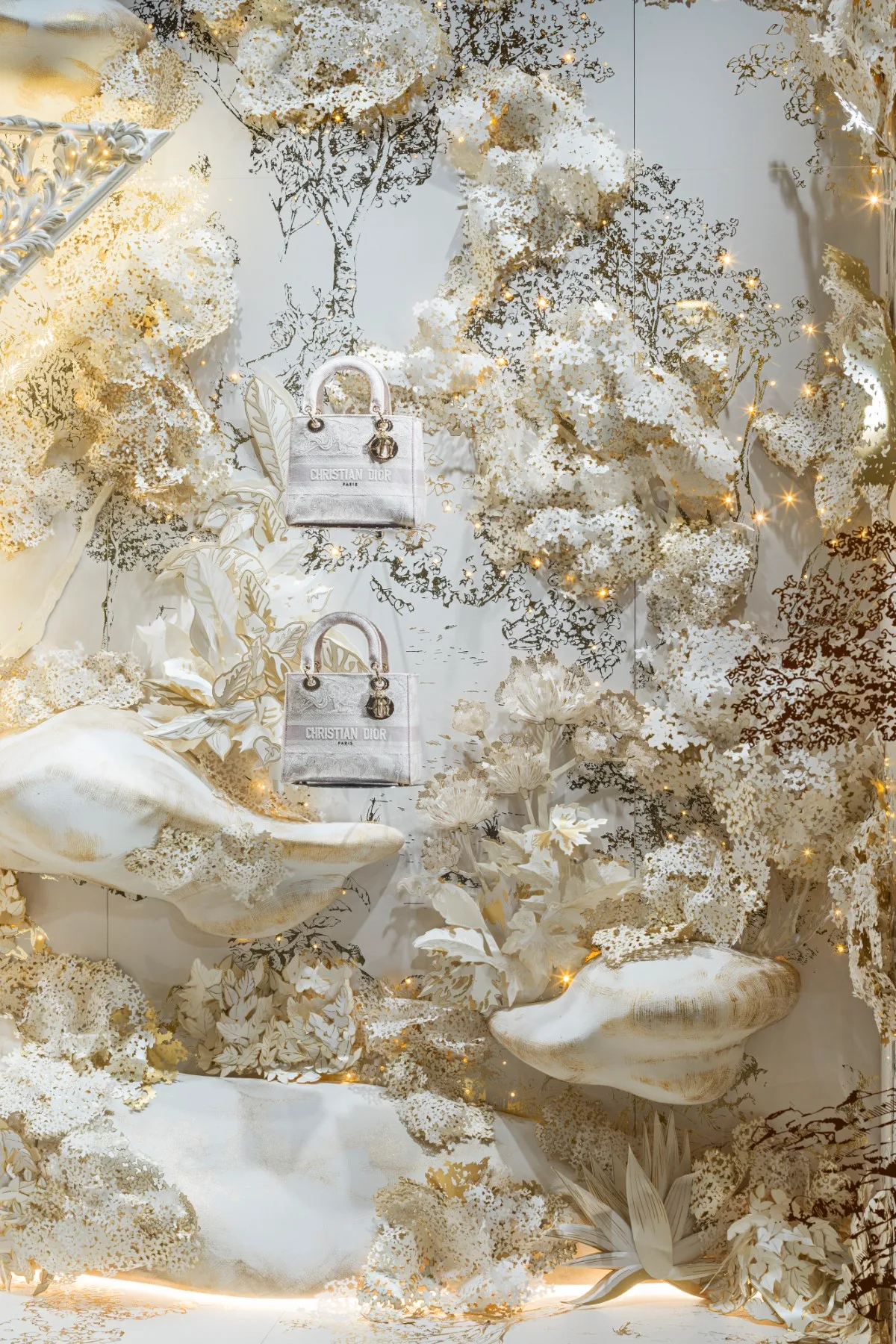 DIOR - Décorations Noël - Champs-Élysées