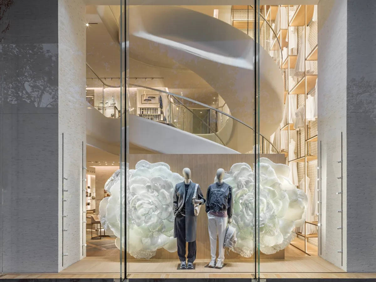 DIOR - Décorations Noël - Champs-Élysées