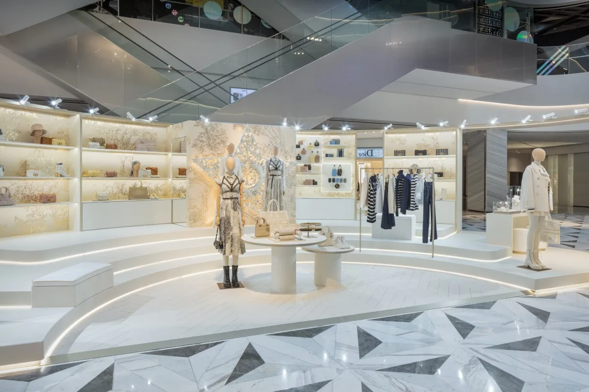 DIOR - Décorations Noël - Daegu Séoul