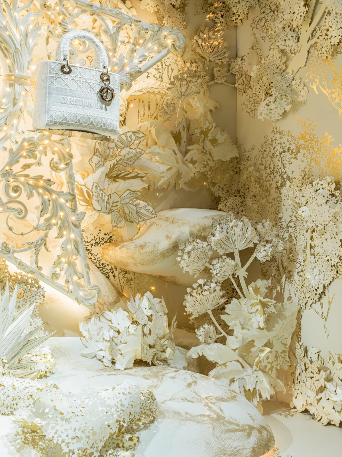DIOR - Décorations Noël - Paris Palais-Royal