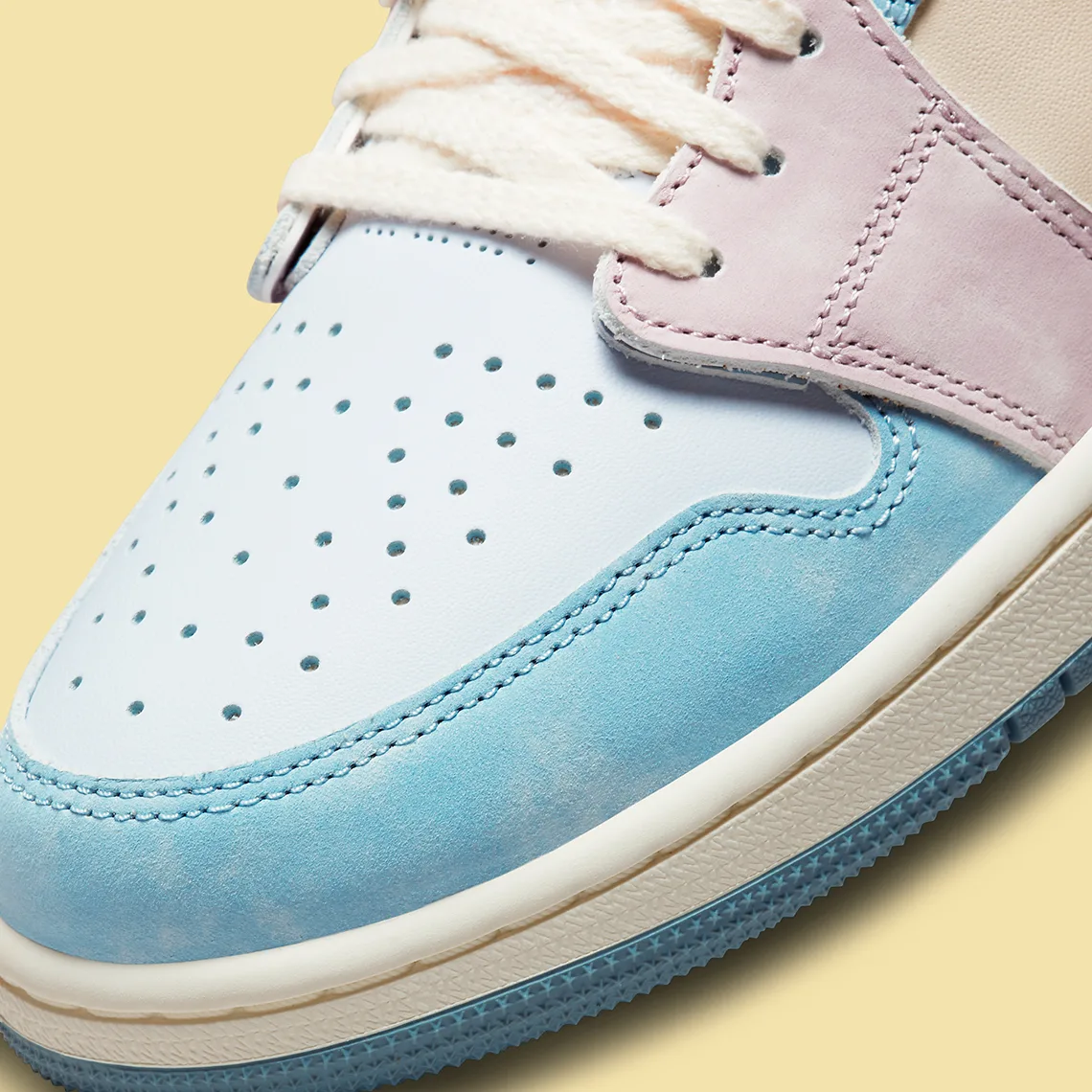Air Jordan 1 Zoom CMFT "Celestine Blue"