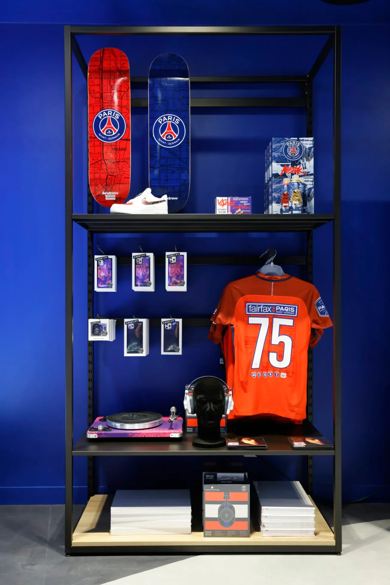 Le Paris Saint-Germain - Flagship Champs Élysées