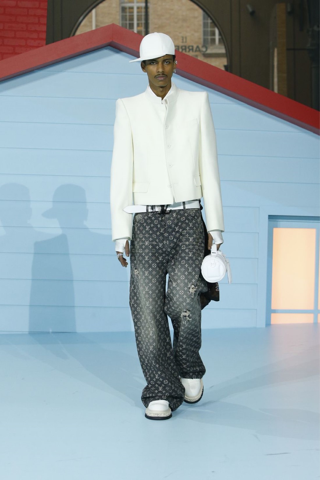 Louis Vuitton - Automne-Hiver 2022 - Paris Fashion Week