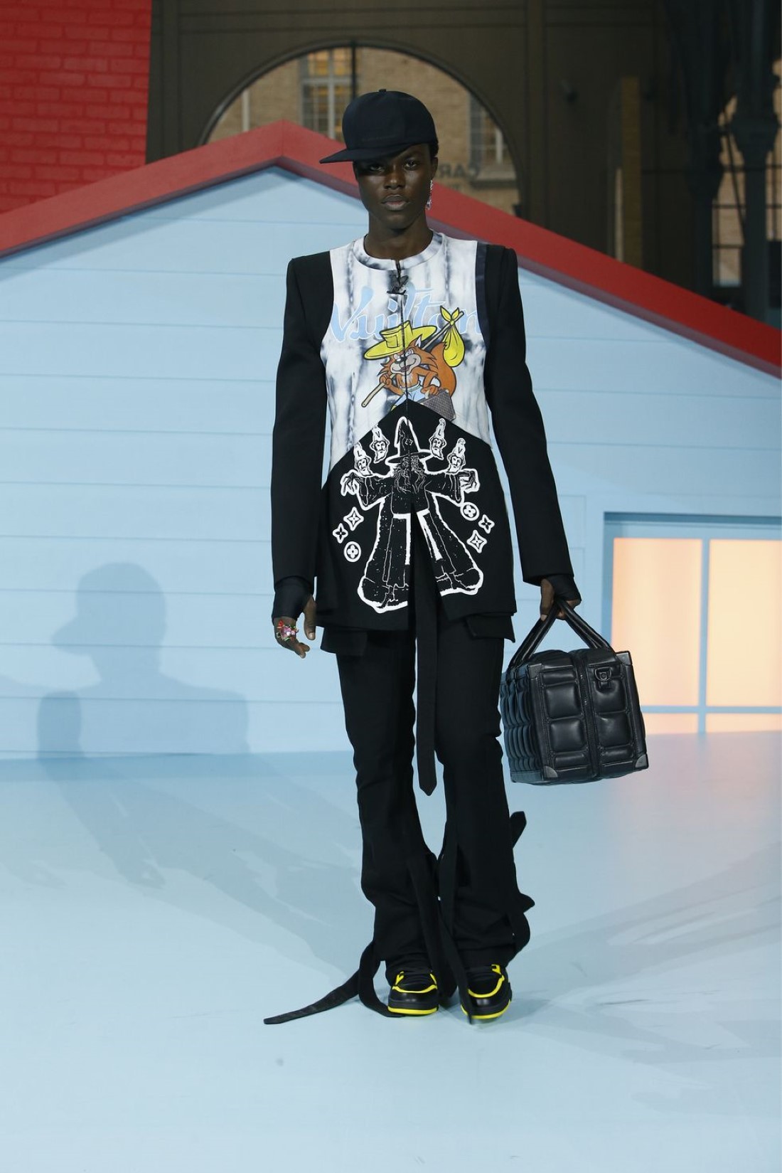 Louis Vuitton - Automne-Hiver 2022 - Paris Fashion Week