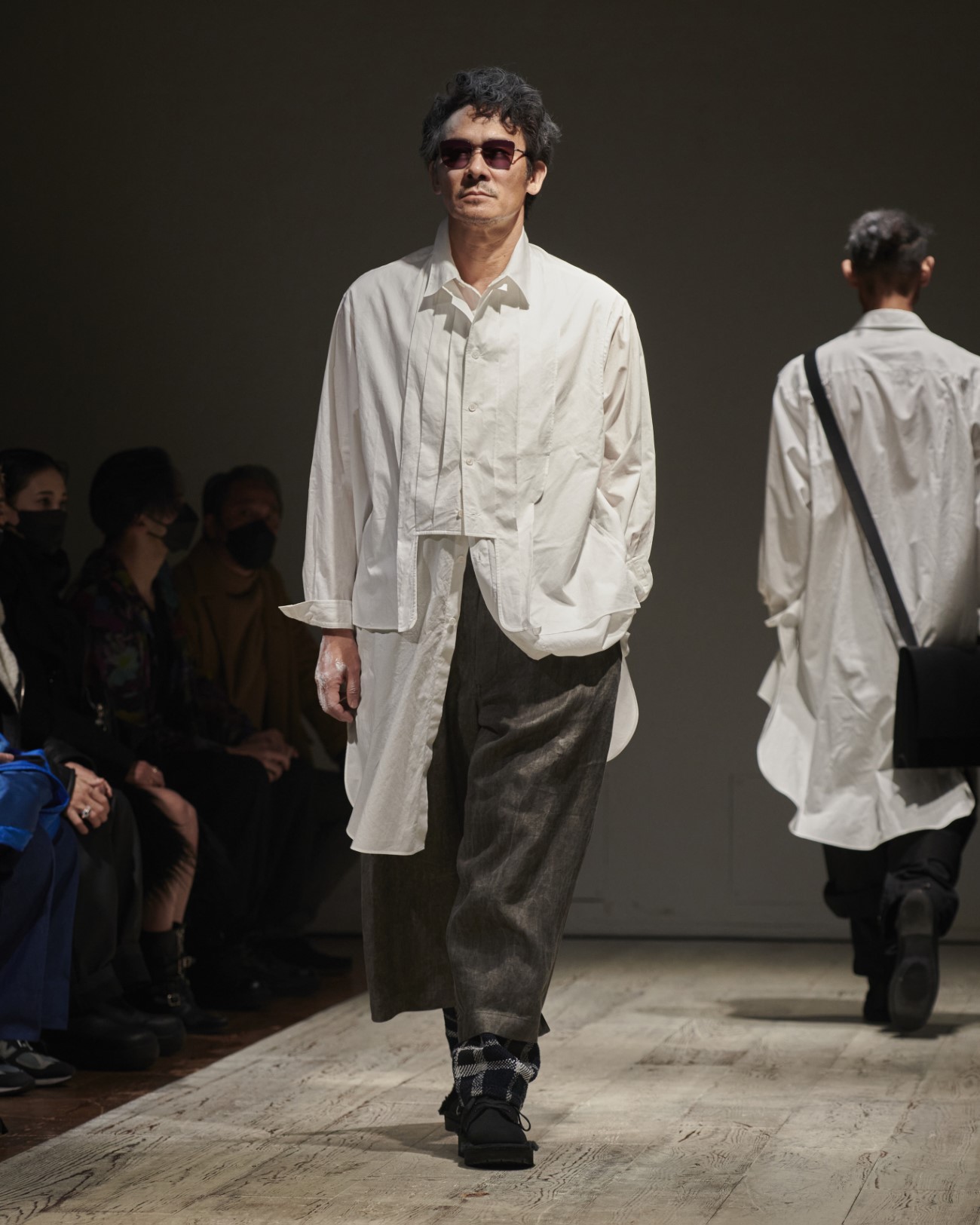 Yohji Yamamoto - Automne-Hiver 2022-2023 - Paris Fashion Week