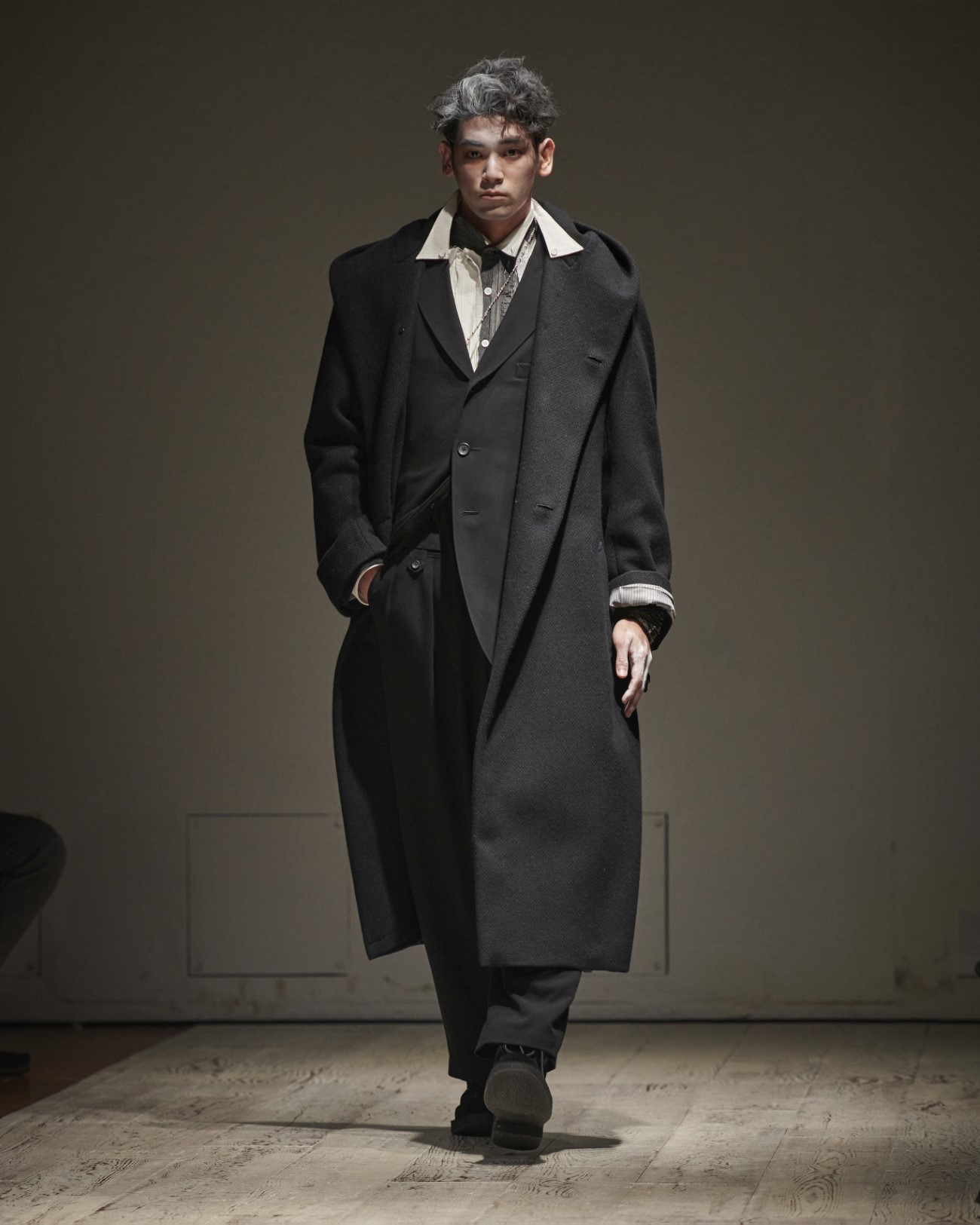 Yohji Yamamoto - Automne-Hiver 2022-2023 - Paris Fashion Week