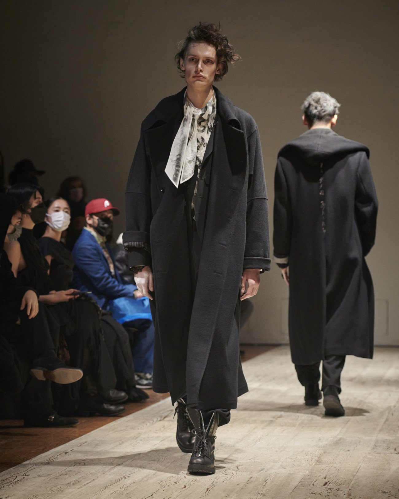 Yohji Yamamoto - Automne-Hiver 2022-2023 - Paris Fashion Week