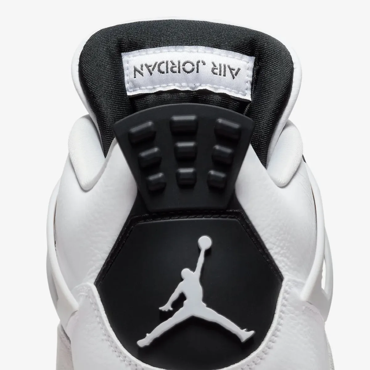 Air Jordan 4 "Military Black"