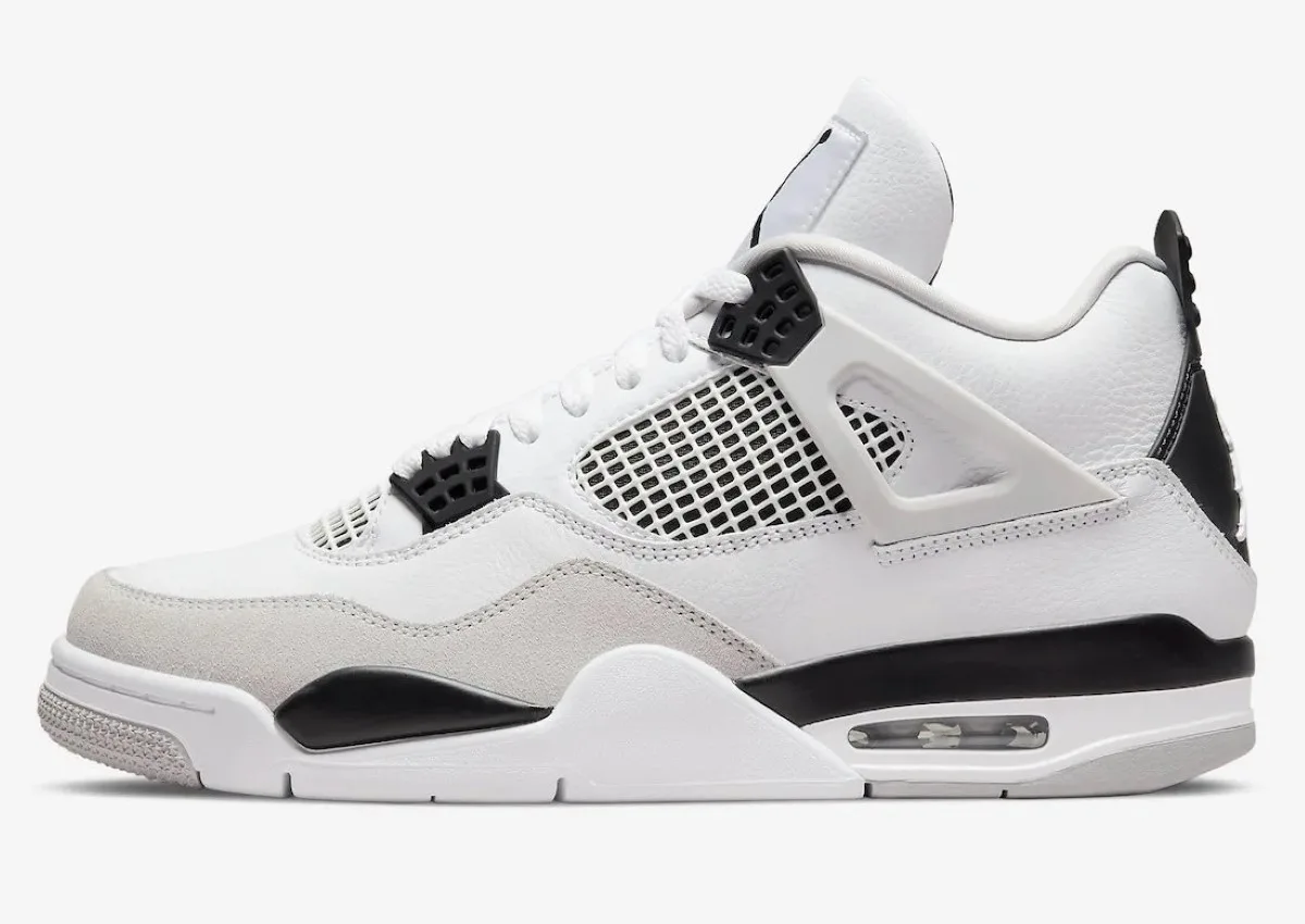 Air Jordan 4 "Military Black"
