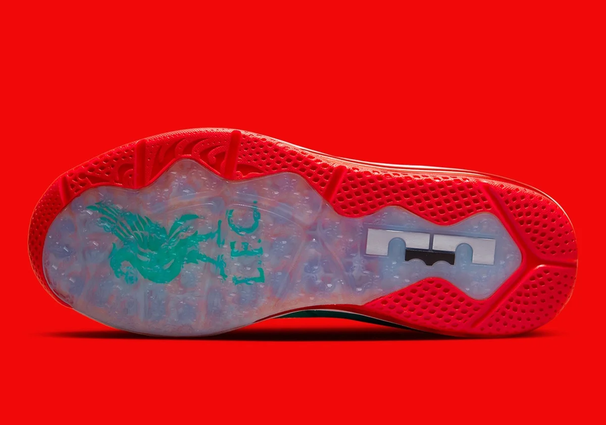 Nike LeBron 9 Low Reverse Liverpool 5 Nike LeBron 9 Low Reverse Liverpool