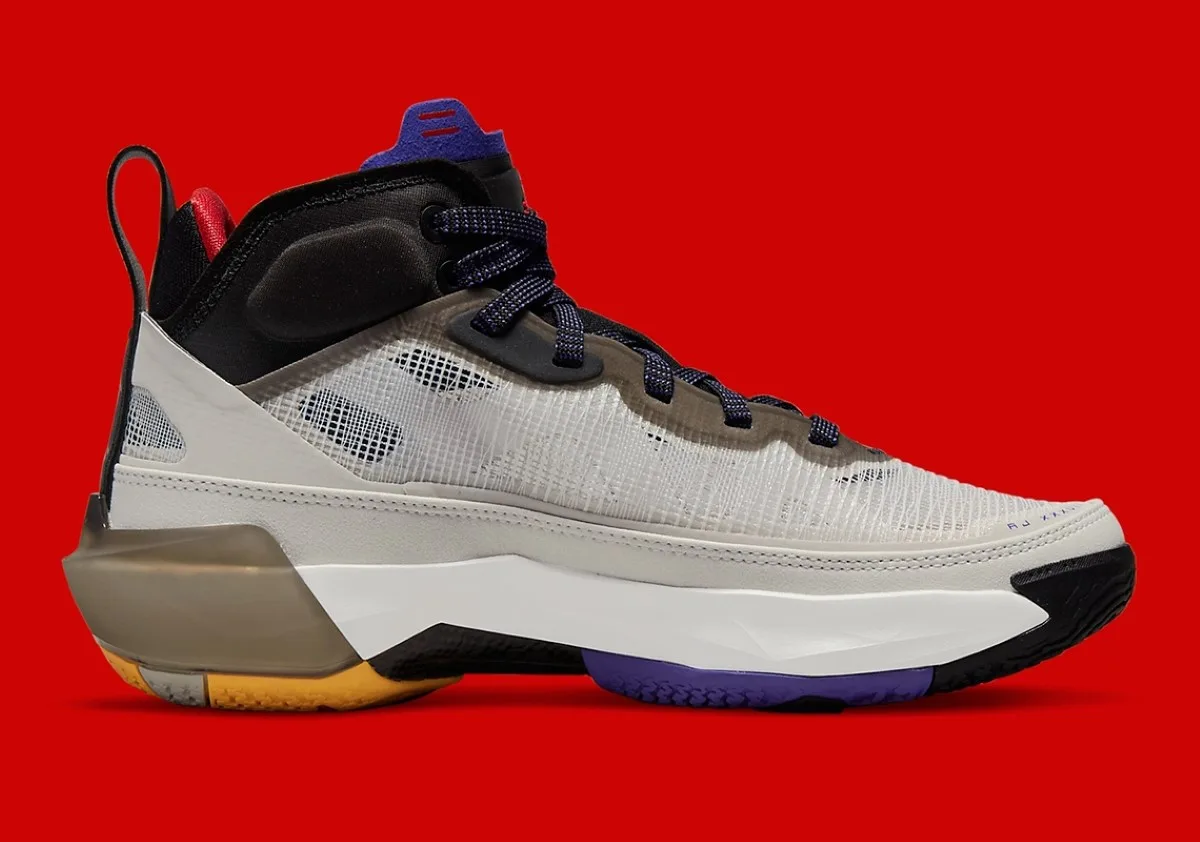 Air Jordan 37