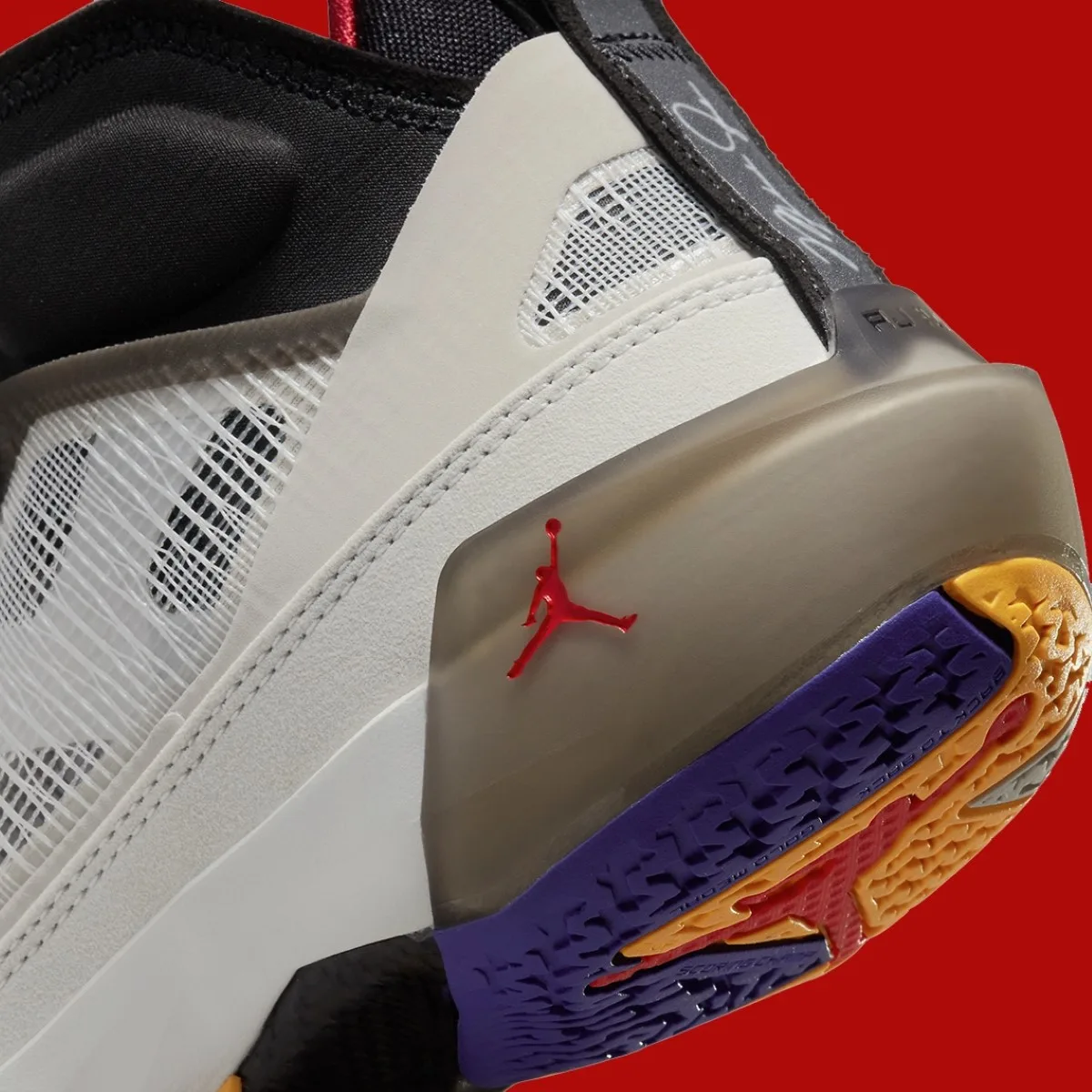 Air Jordan 37
