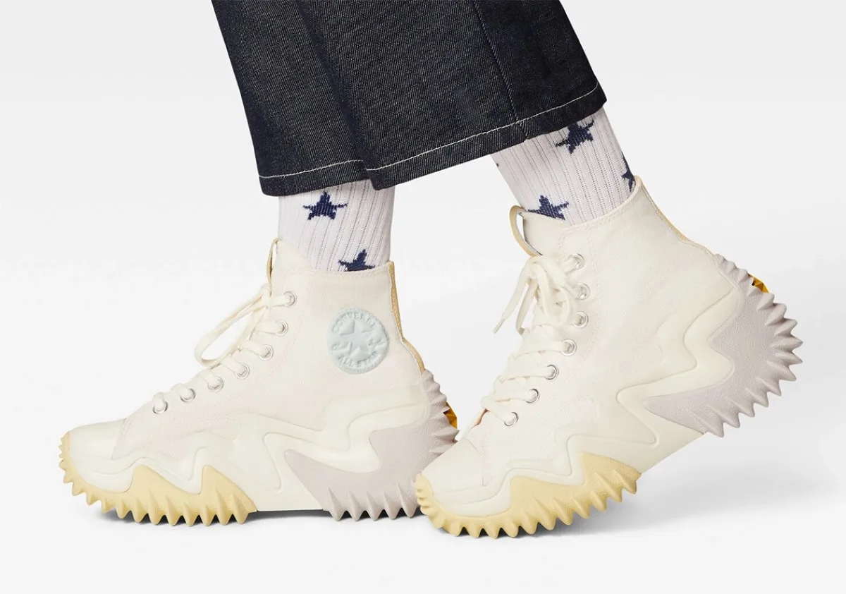 Converse Run Star Motion "Soft Sunshine"