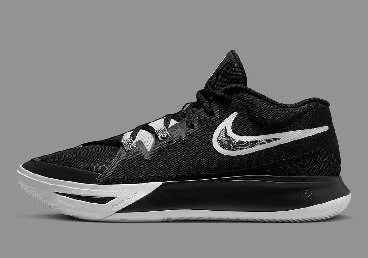 Nike Kyrie Flytrap 6 "Black & Wite"