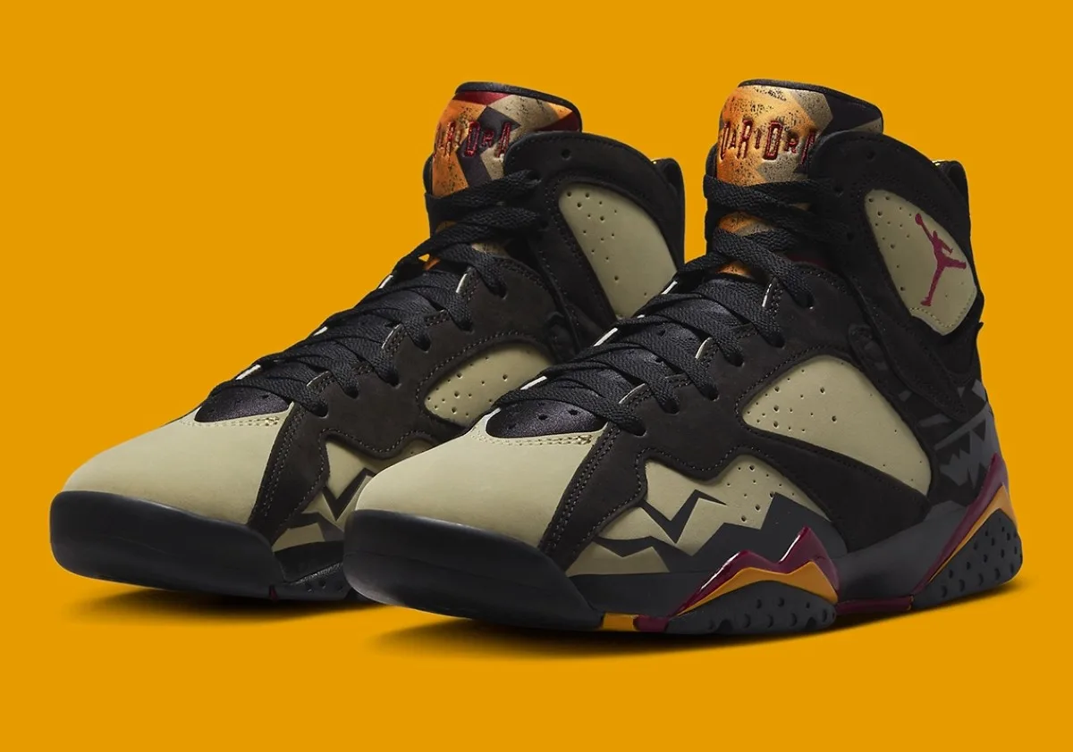 Air Jordan 7 Retro SE "Black/Olive"