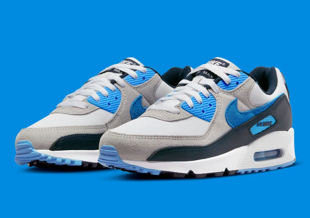 Nike Air Max 90 "UNC"