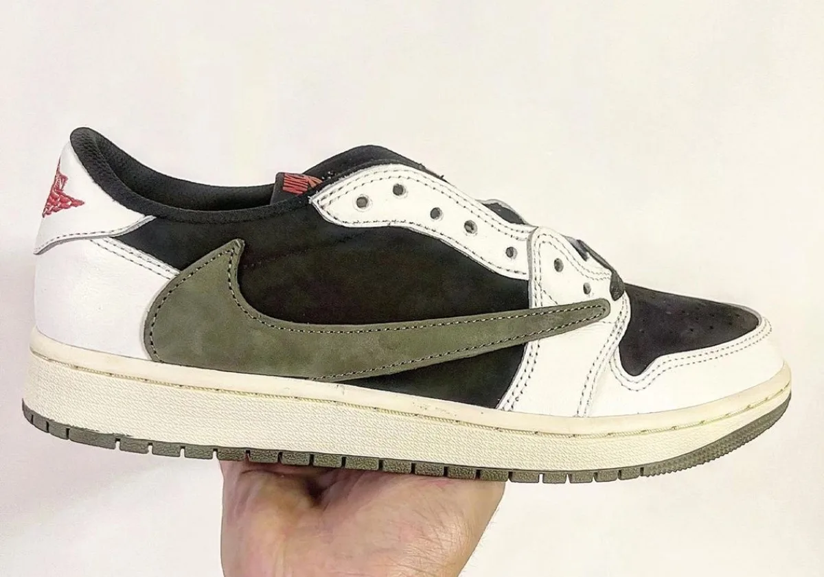 Travis Scott x Air Jordan 1 Low OG "Olive"