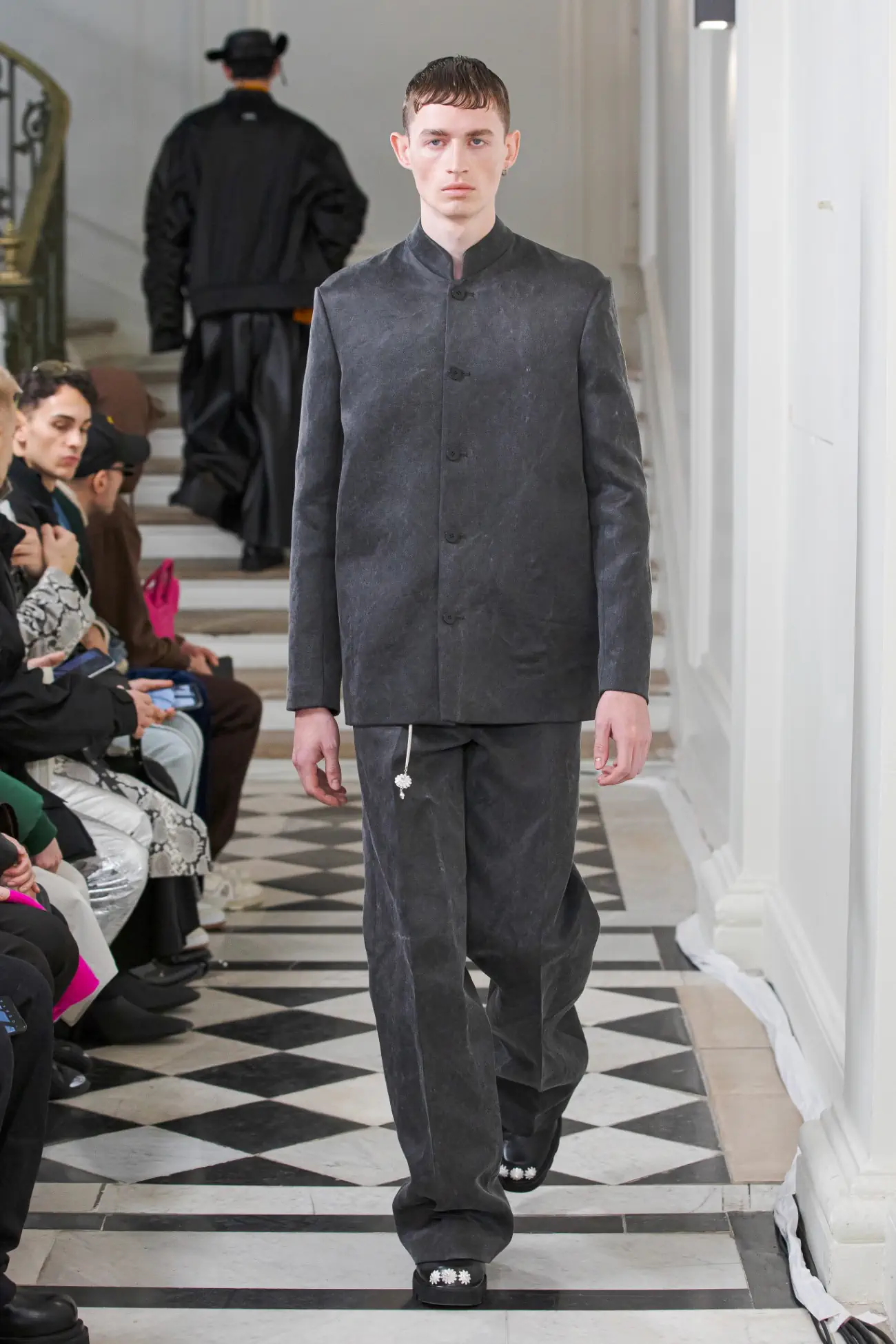 Sean Suen - Automne-Hiver 2023 - Paris Fashion Week Men's