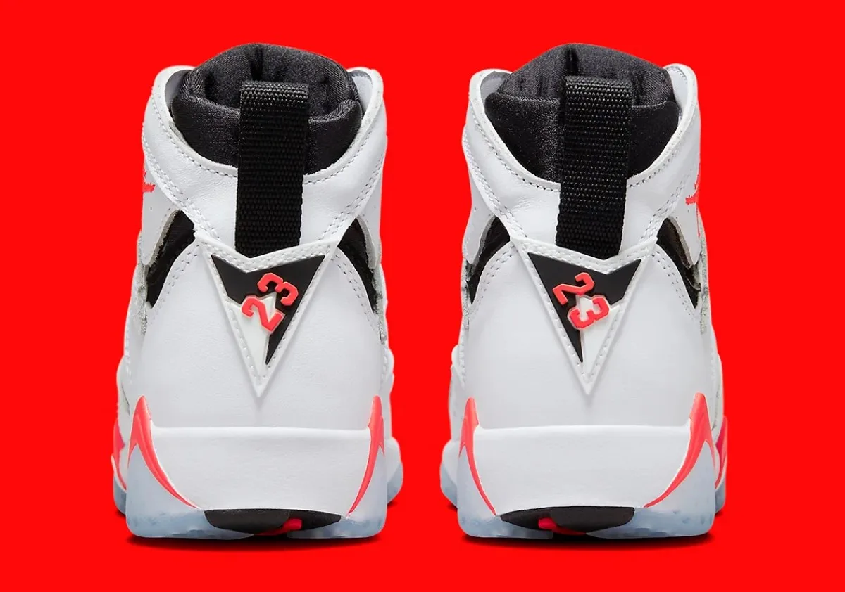 Air Jordan 7 "White-Infrared"