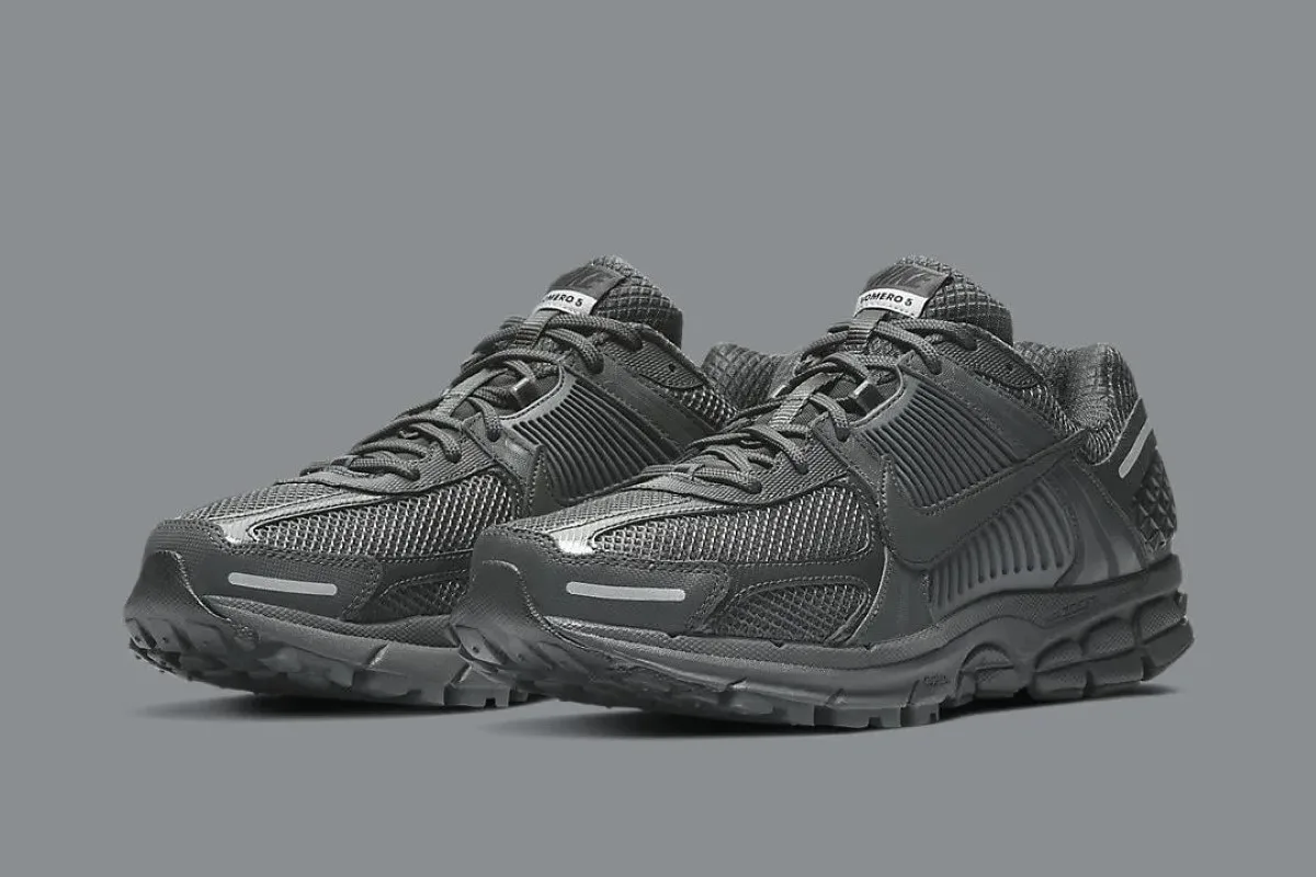 Nike Zoom Vomero 5 "Anthracite"