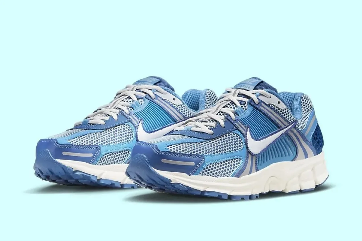 Nike Zoom Vomero 5 "Worn Blue"