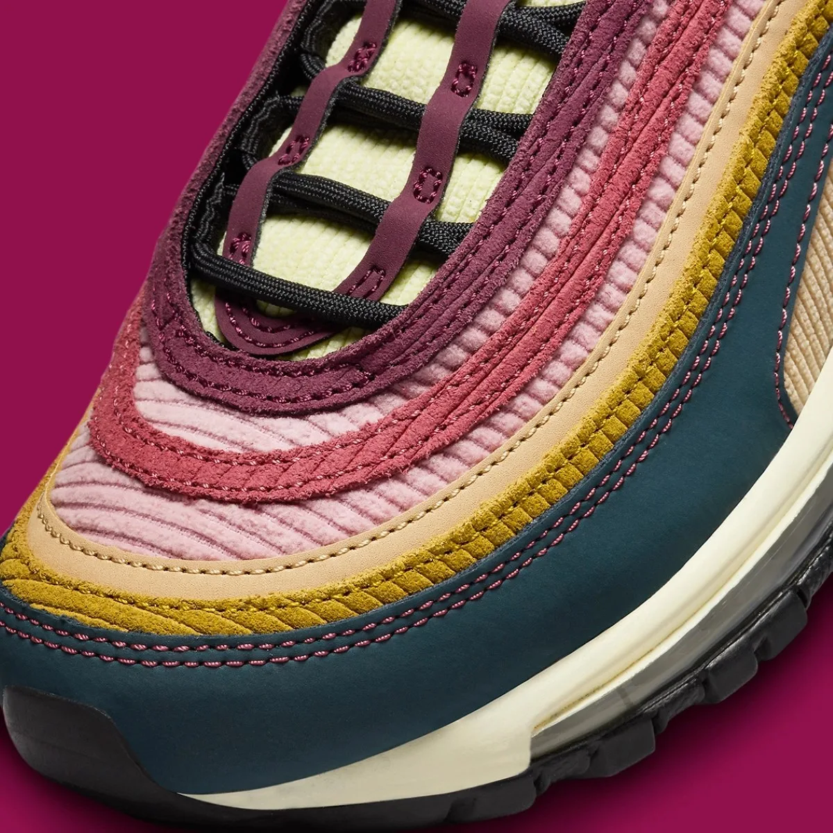 Nike Air Max 97 Velours côtelé et Cursive