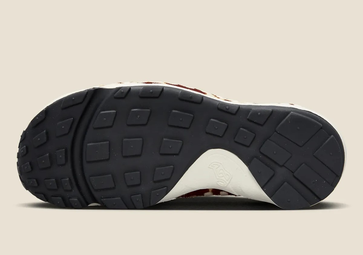 Nike Air Footscape Woven Cow Print 5 La Nike Air Footscape Woven "Cow Print" se prépare à faire ses débuts à l'automne
