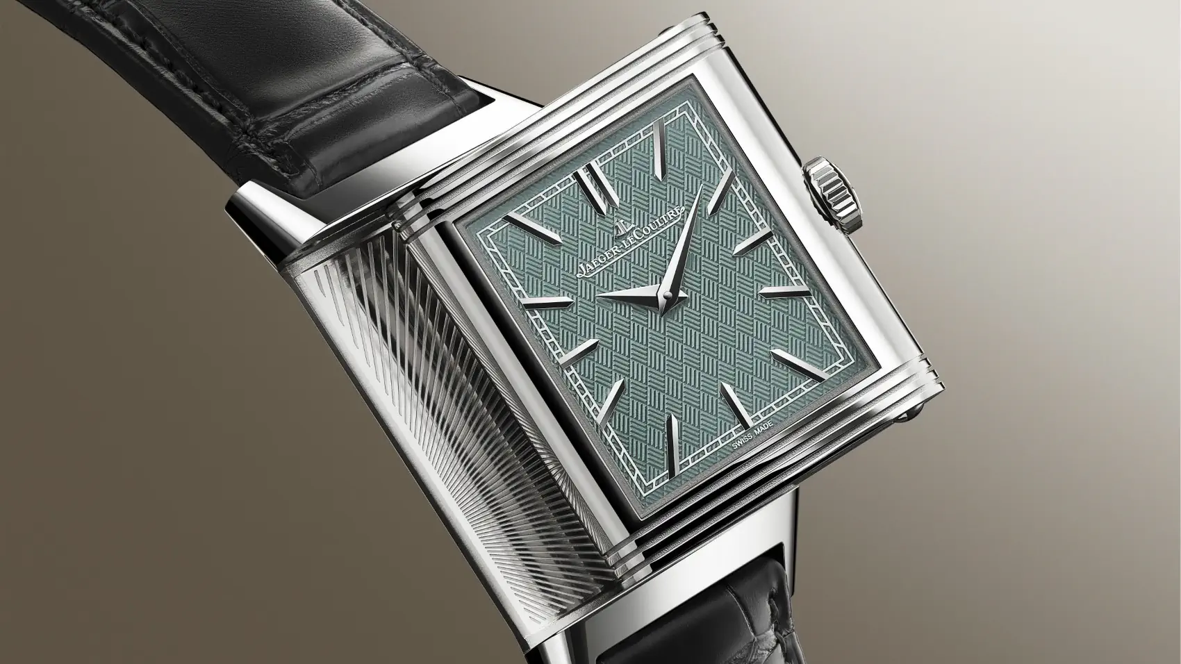 Jaeger LeCoultre Reverso Tribute Enamel Hokusai 1 Jaeger-LeCoultre dévoile de nouvelles montres Reverso Tribute en émail en hommage au maître de l'estampe japonais Hokusai