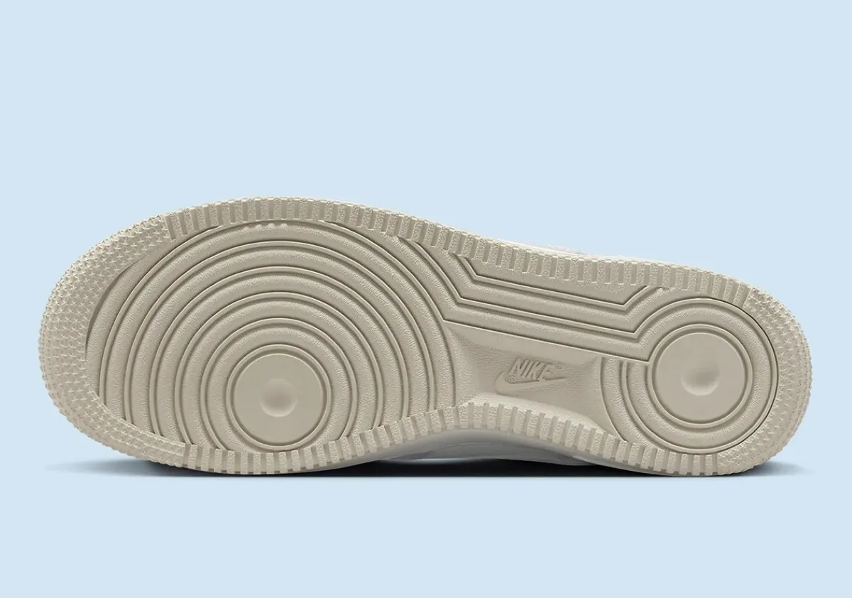 La Nike Air Force 1 Low se refait une beauté en cuir marbré au Printemps 2024