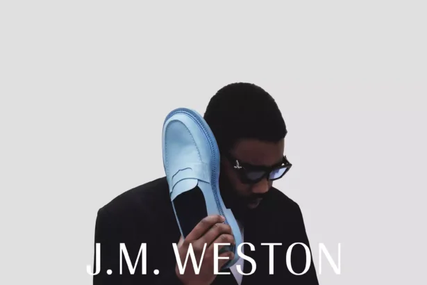 La collaboration J.M. Weston x 3.PARADIS lance une collection de chaussures de luxe en édition limitée avec une touche de bleu