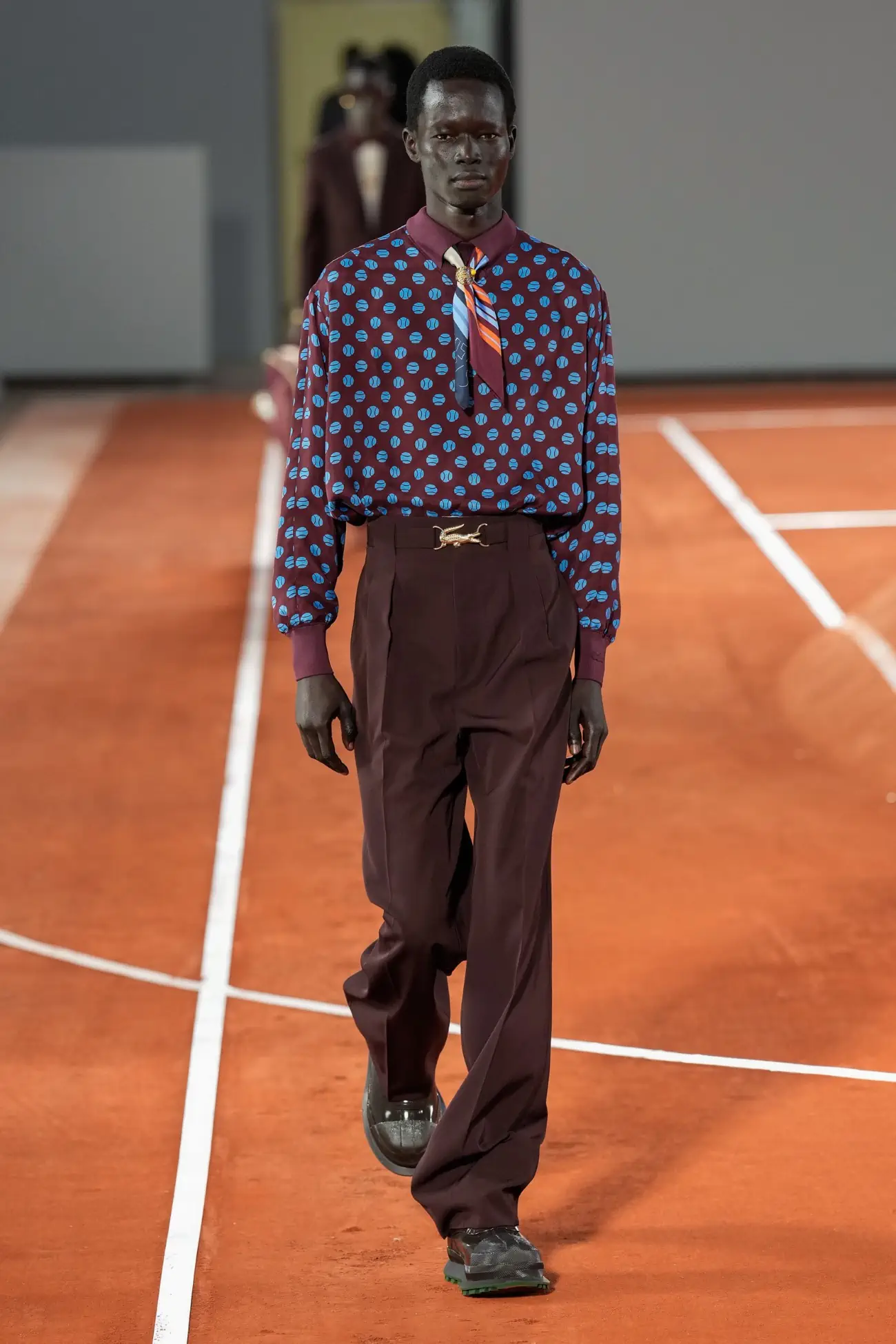 Lacoste présente une collection automne 2024 gagnante, imprégnée d'héritage