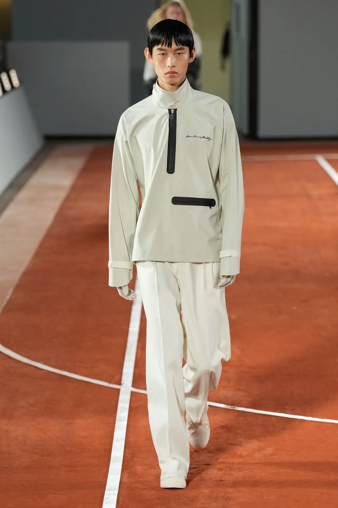 Lacoste présente une collection automne 2024 gagnante, imprégnée d'héritage