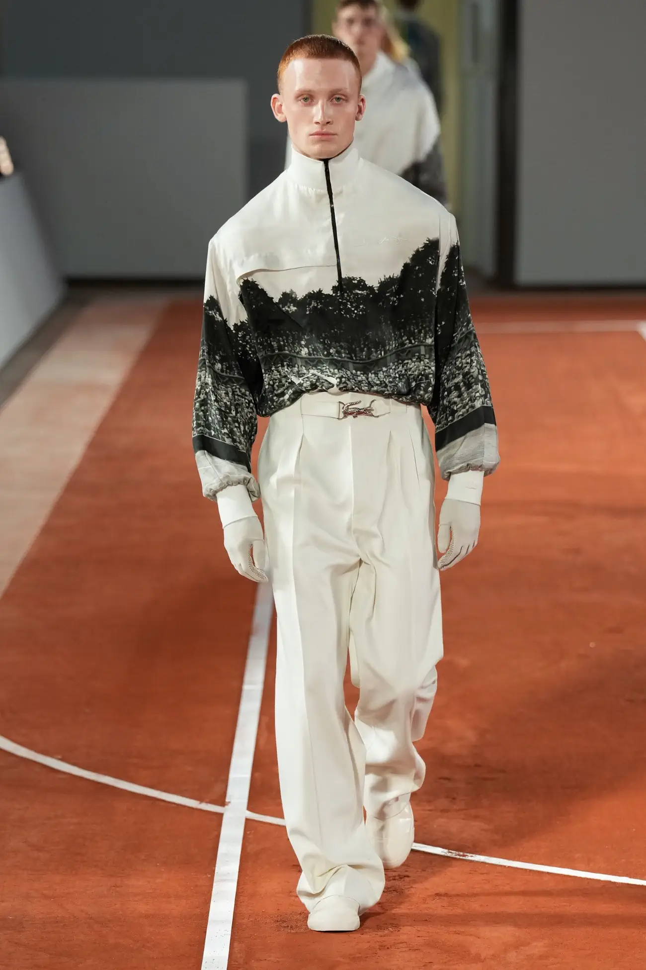 Lacoste présente une collection automne 2024 gagnante, imprégnée d'héritage