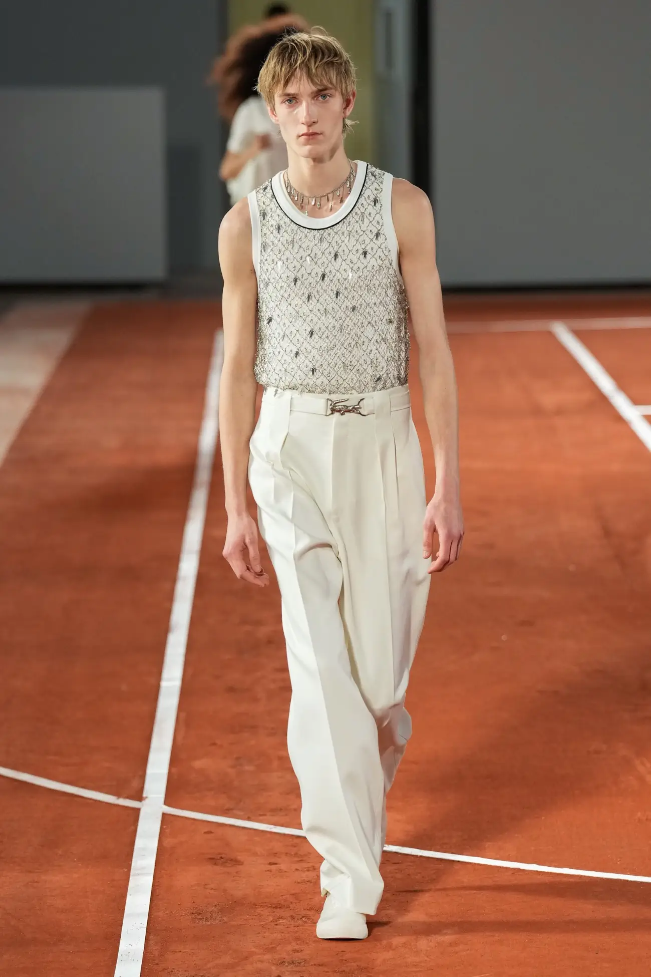 Lacoste présente une collection automne 2024 gagnante, imprégnée d'héritage