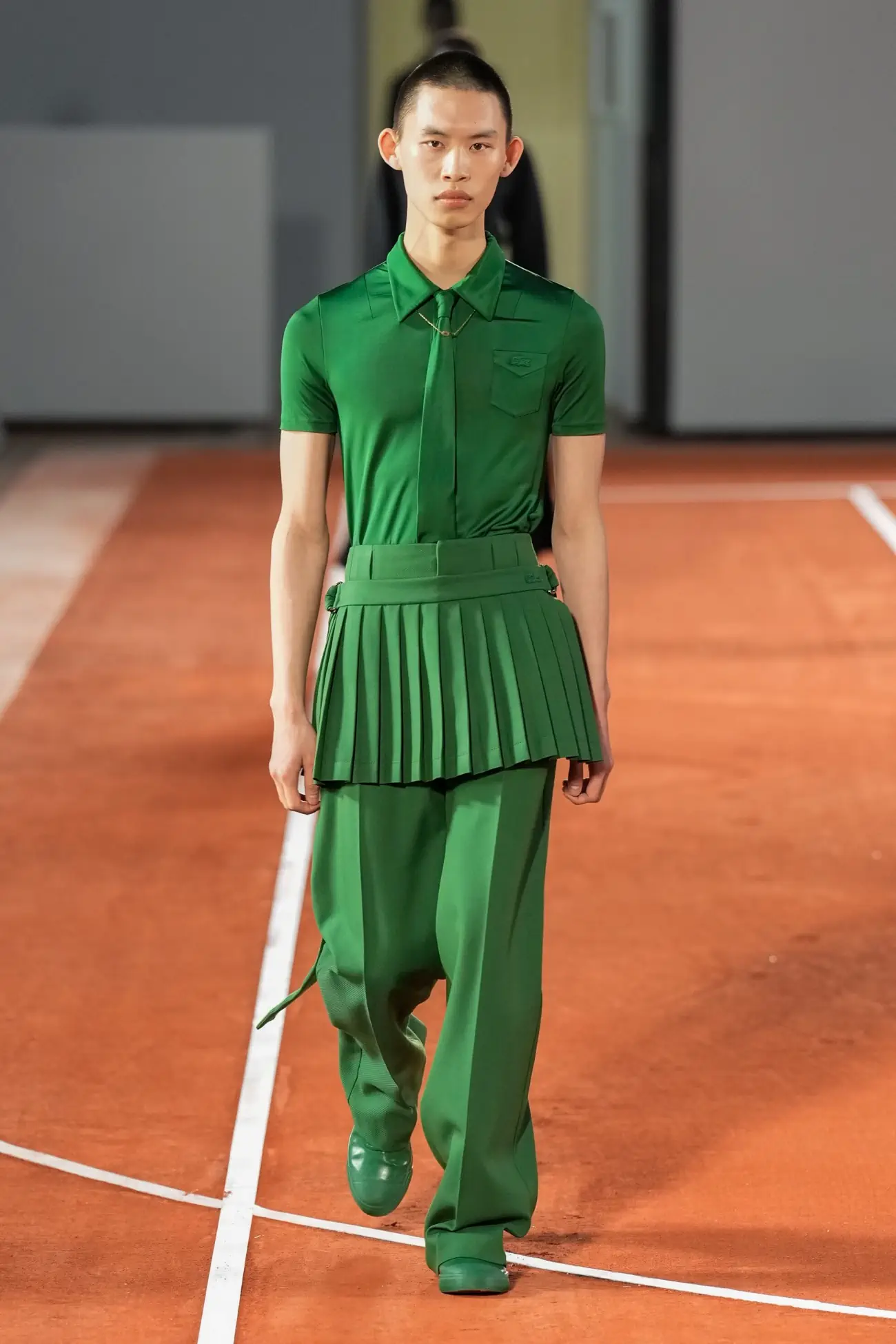 Lacoste présente une collection automne 2024 gagnante, imprégnée d'héritage