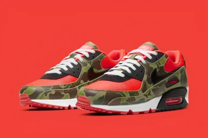La Nike Air Max 90 “Reverse Duck Camo” revient pour un restockage à l'automne 2024